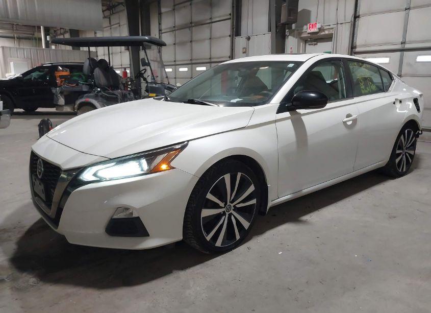 Photo 2 of 2019 Nissan Altima 2.5 SR (VIN 1N4BL4CV9KC244820)