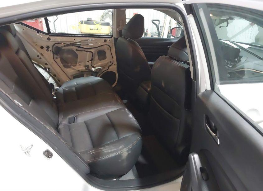 Photo 8 of 2019 Nissan Altima 2.5 SR (VIN 1N4BL4CV9KC244820)