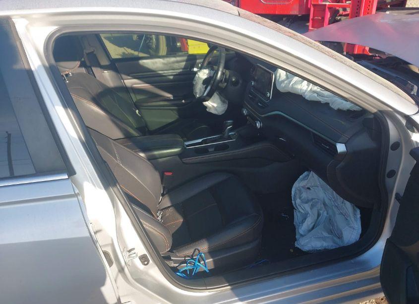 Photo 5 of 2020 Nissan Altima SR FWD (VIN 1N4BL4CV9LC116403)