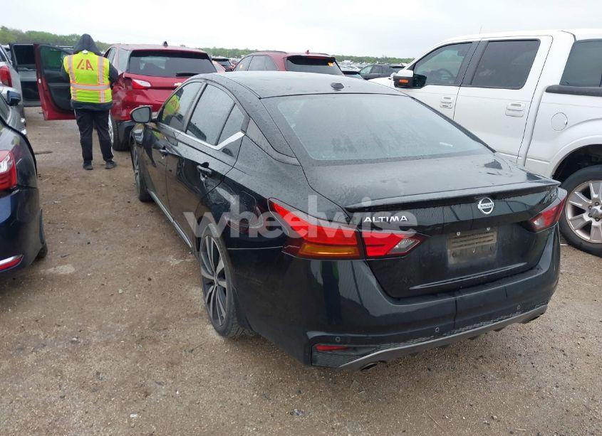 Photo 3 of 2020 Nissan Altima SR FWD (VIN 1N4BL4CV9LC139759)