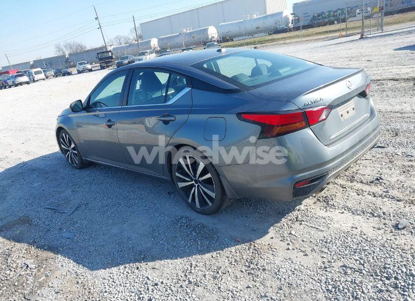 Photo 3 of 2020 Nissan Altima SR FWD (VIN 1N4BL4CV9LC254040)