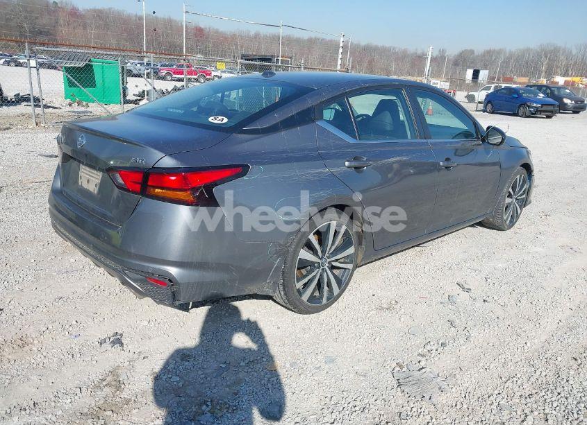 Photo 4 of 2020 Nissan Altima SR FWD (VIN 1N4BL4CV9LC254040)