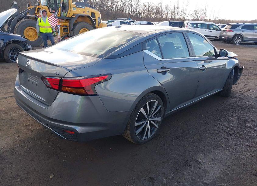 Photo 4 of 2020 Nissan Altima SR FWD (VIN 1N4BL4CV9LC260159)