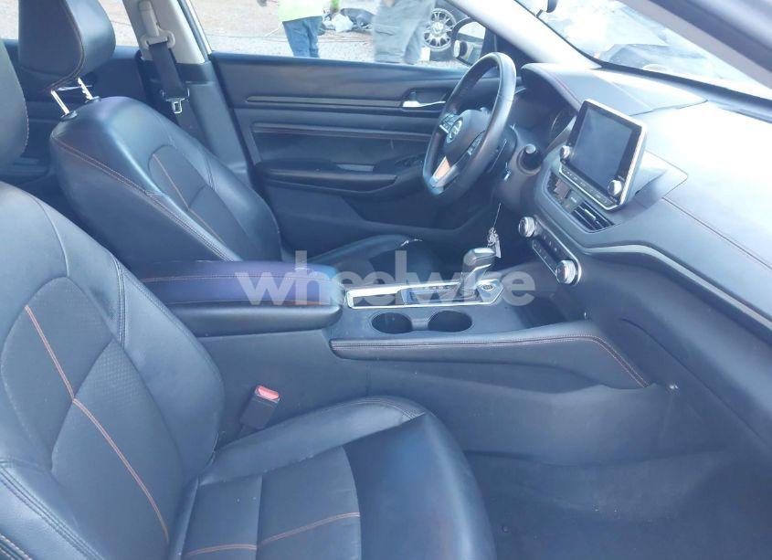 Photo 5 of 2020 Nissan Altima SR FWD (VIN 1N4BL4CV9LC271663)