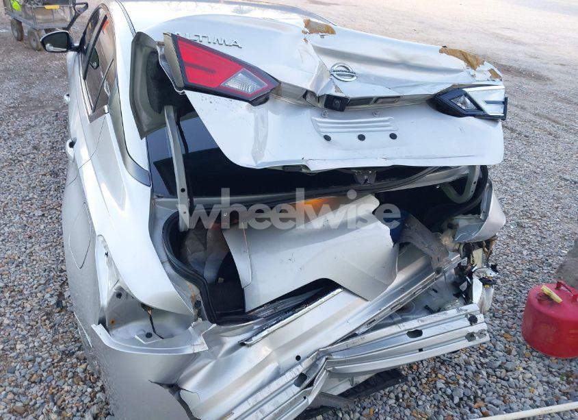 Photo 6 of 2020 Nissan Altima SR FWD (VIN 1N4BL4CV9LC271663)