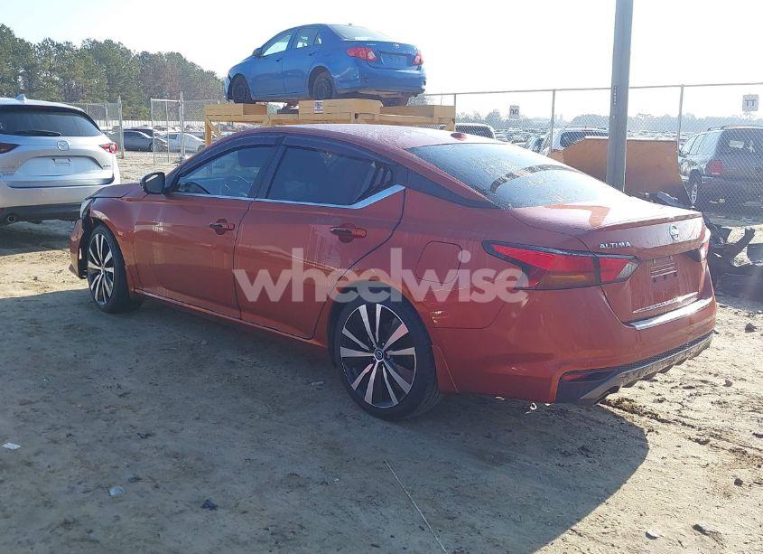 Photo 3 of 2021 Nissan Altima SR FWD (VIN 1N4BL4CV9MN314288)