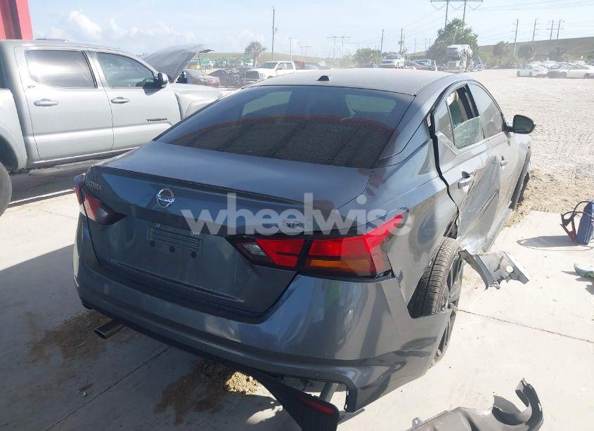 Photo 4 of 2021 Nissan Altima SR FWD (VIN 1N4BL4CV9MN360218)