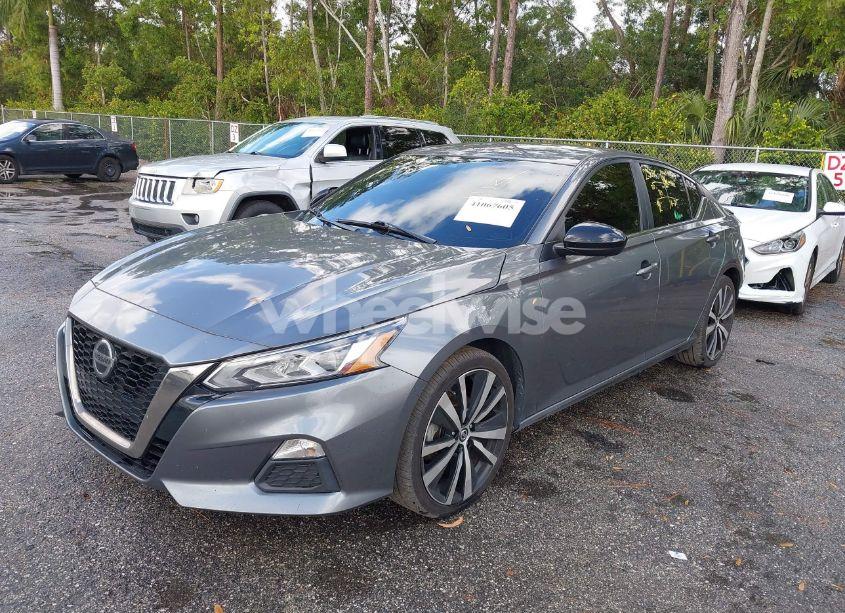 Photo 2 of 2021 Nissan Altima SR FWD (VIN 1N4BL4CV9MN377049)