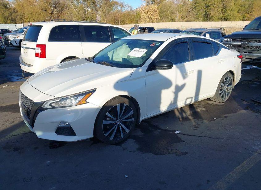 Photo 2 of 2021 Nissan Altima SR FWD (VIN 1N4BL4CV9MN405674)