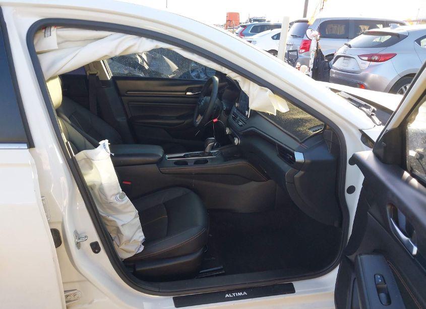 Photo 5 of 2021 Nissan Altima SR FWD (VIN 1N4BL4CV9MN405674)