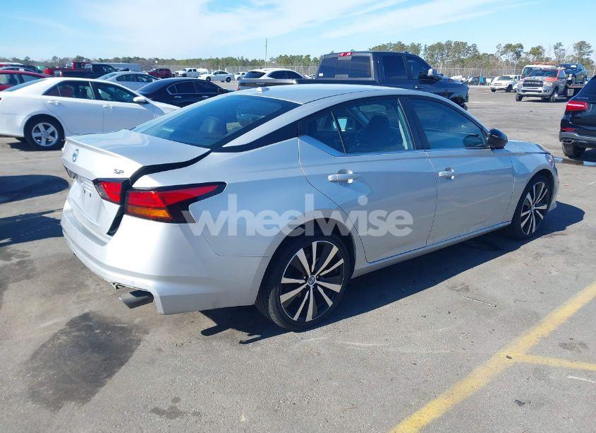Photo 4 of 2022 Nissan Altima SR FWD (VIN 1N4BL4CV9NN310095)