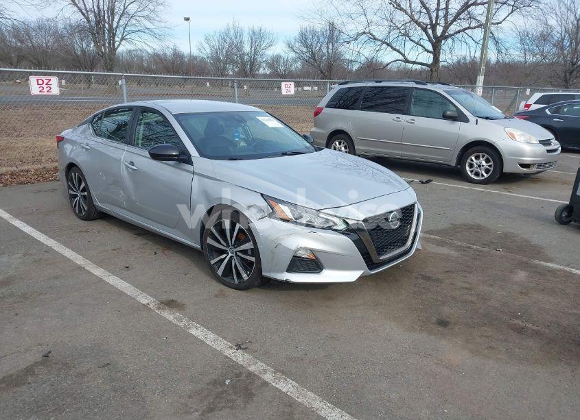 2022 Nissan Altima SR FWD (VIN 1N4BL4CV9NN327401) main photo