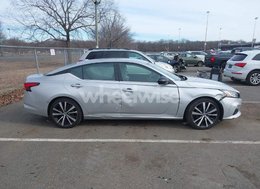 Photo 13 of 2022 Nissan Altima SR FWD (VIN 1N4BL4CV9NN327401)