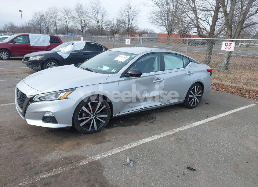 Photo 6 of 2022 Nissan Altima SR FWD (VIN 1N4BL4CV9NN327401)