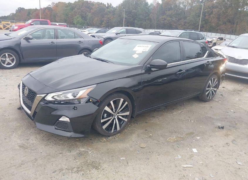 Photo 2 of 2022 Nissan Altima SR FWD (VIN 1N4BL4CV9NN374217)