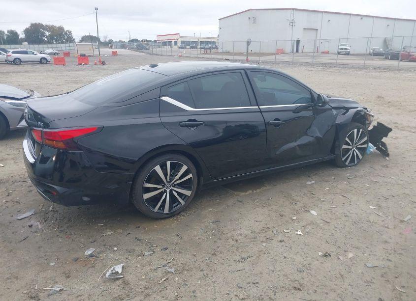 Photo 4 of 2022 Nissan Altima SR FWD (VIN 1N4BL4CV9NN374217)