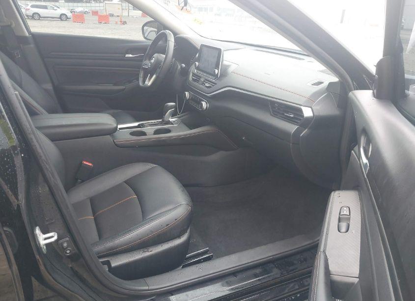 Photo 5 of 2022 Nissan Altima SR FWD (VIN 1N4BL4CV9NN374217)