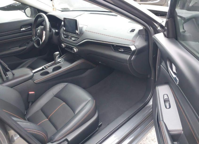 Photo 5 of 2022 Nissan Altima SR FWD (VIN 1N4BL4CV9NN375402)