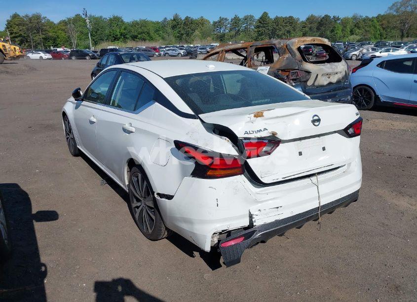 Photo 3 of 2022 Nissan Altima SR FWD (VIN 1N4BL4CV9NN385332)