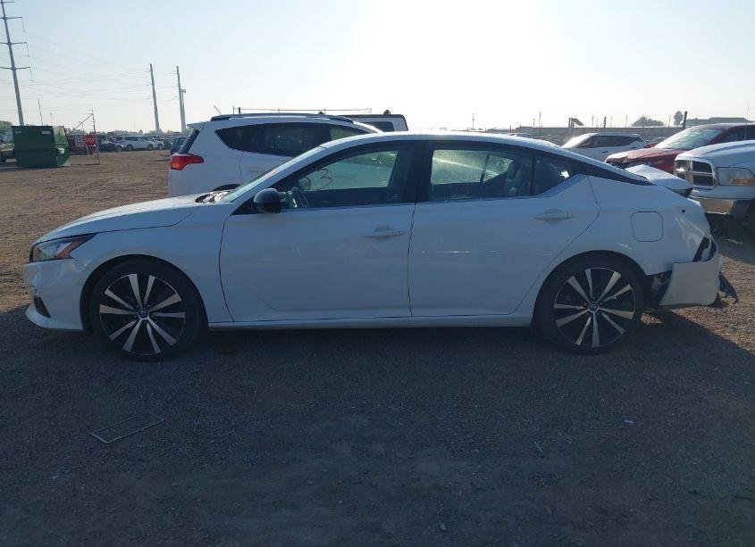 Photo 14 of 2022 Nissan Altima SR FWD (VIN 1N4BL4CV9NN397044)