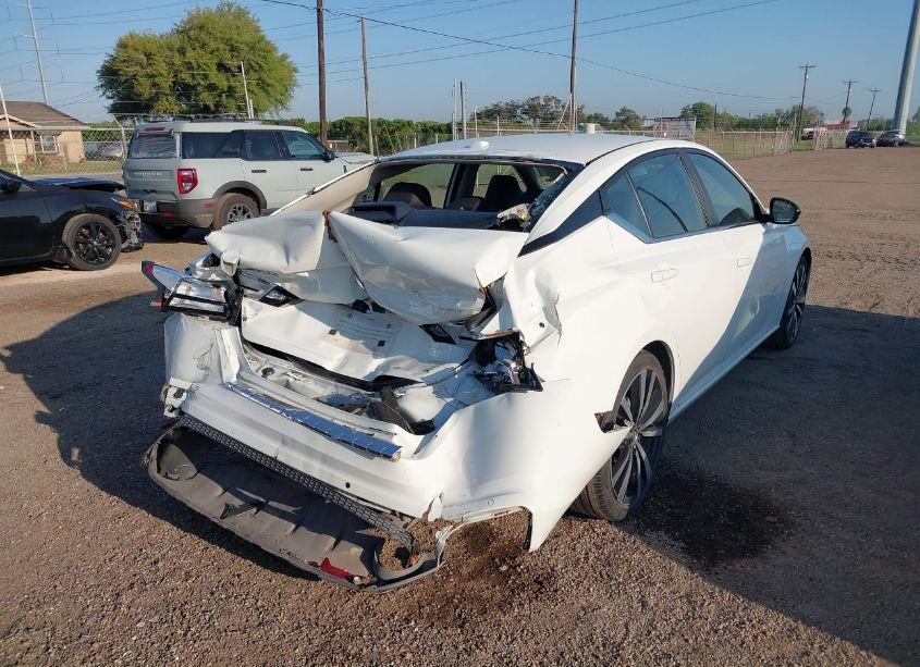 Photo 4 of 2022 Nissan Altima SR FWD (VIN 1N4BL4CV9NN397044)