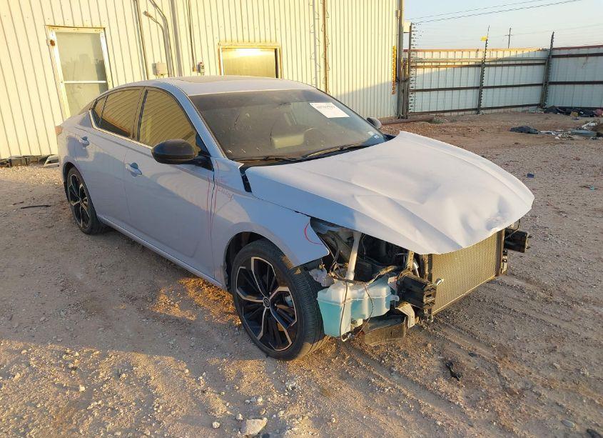 2023 Nissan Altima SR FWD (VIN 1N4BL4CV9PN312190) main photo