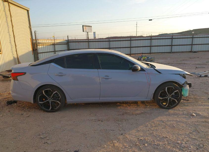 Photo 14 of 2023 Nissan Altima SR FWD (VIN 1N4BL4CV9PN312190)