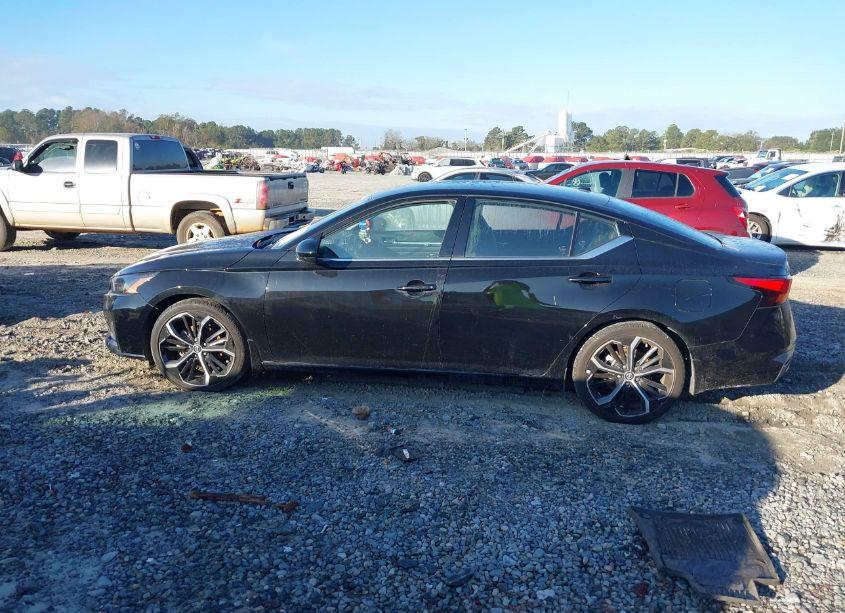 Photo 14 of 2023 Nissan Altima SR FWD (VIN 1N4BL4CV9PN329359)