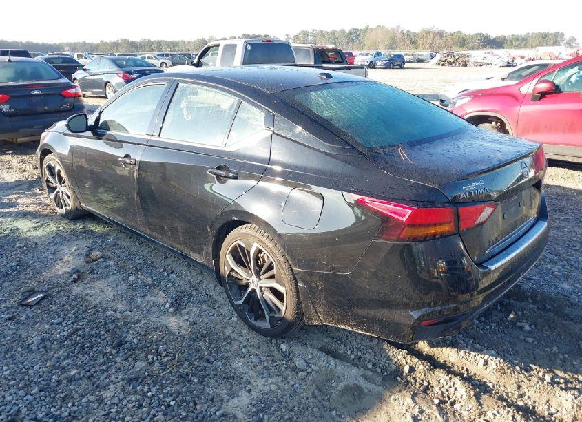 Photo 3 of 2023 Nissan Altima SR FWD (VIN 1N4BL4CV9PN329359)