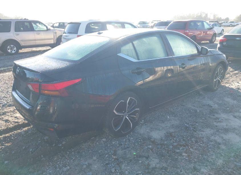 Photo 4 of 2023 Nissan Altima SR FWD (VIN 1N4BL4CV9PN329359)