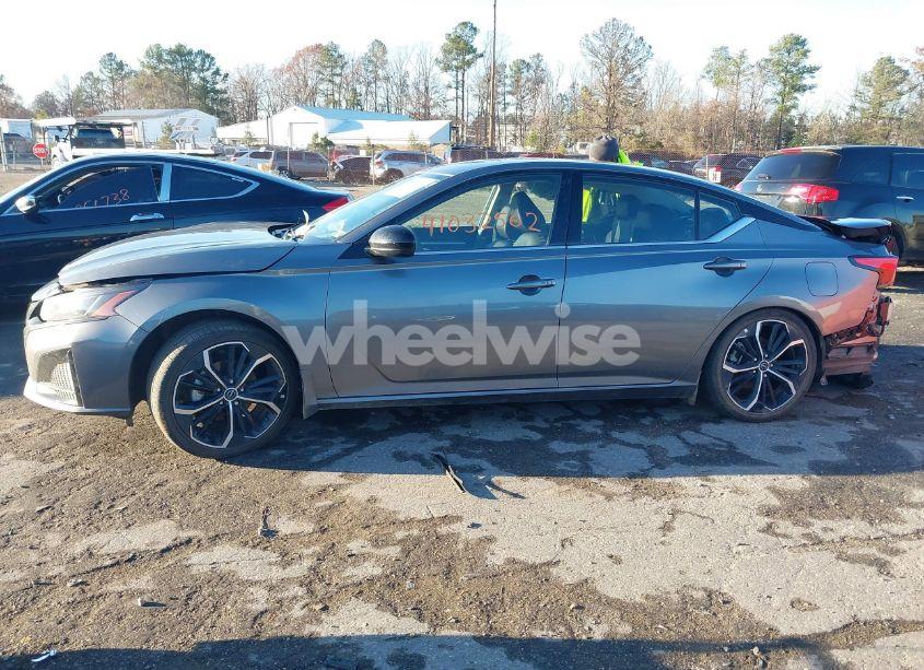 Photo 13 of 2023 Nissan Altima SR FWD (VIN 1N4BL4CV9PN336327)