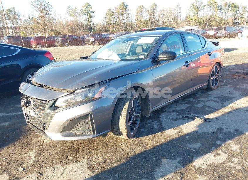 Photo 2 of 2023 Nissan Altima SR FWD (VIN 1N4BL4CV9PN336327)