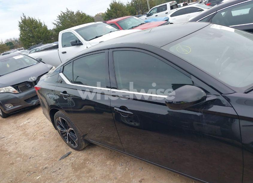 Photo 12 of 2023 Nissan Altima SR FWD (VIN 1N4BL4CV9PN339311)