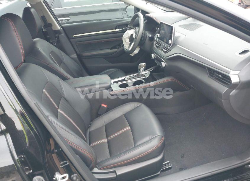 Photo 5 of 2023 Nissan Altima SR FWD (VIN 1N4BL4CV9PN339311)