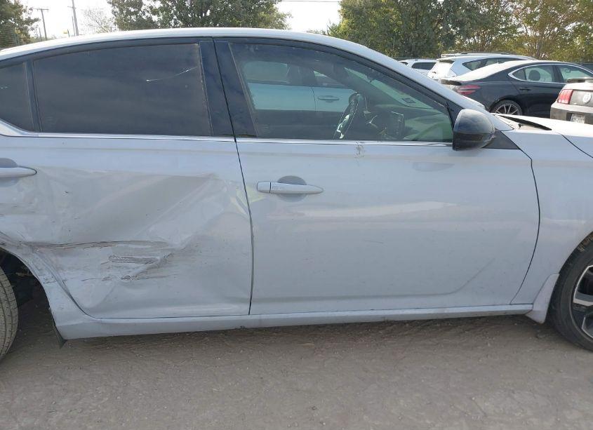 Photo 14 of 2023 Nissan Altima SR FWD (VIN 1N4BL4CV9PN376326)