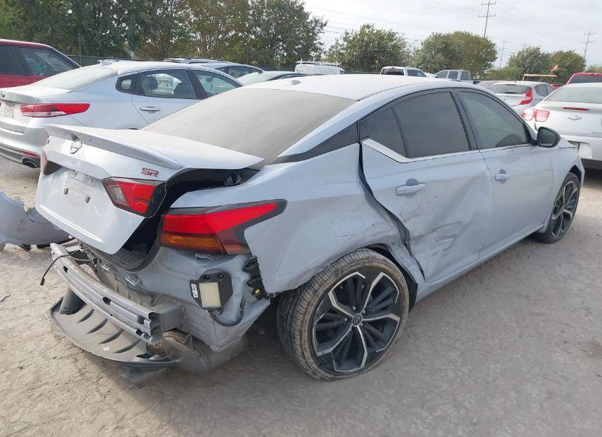 Photo 4 of 2023 Nissan Altima SR FWD (VIN 1N4BL4CV9PN376326)