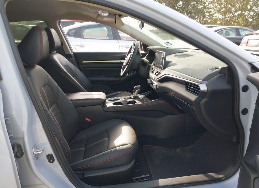 Photo 5 of 2023 Nissan Altima SR FWD (VIN 1N4BL4CV9PN376326)