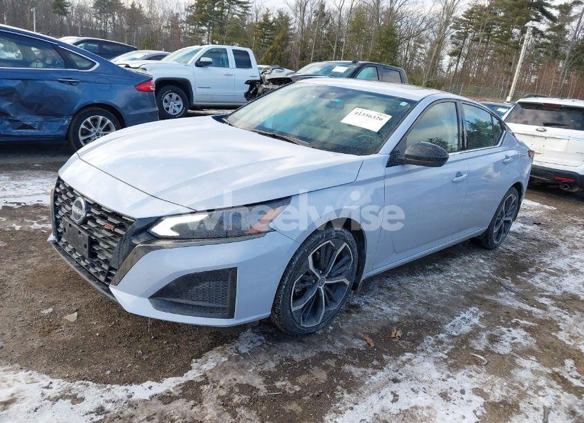 Photo 2 of 2023 Nissan Altima SR FWD (VIN 1N4BL4CV9PN391635)