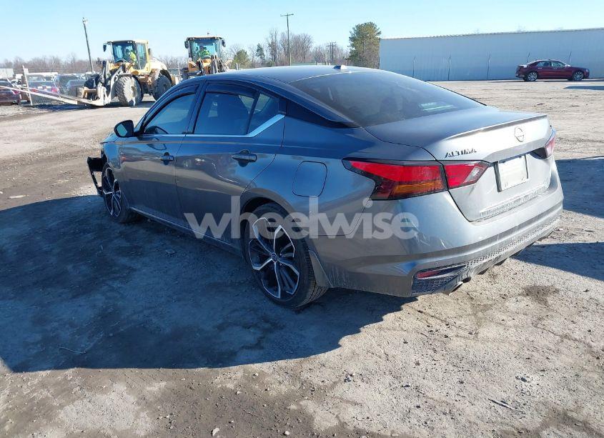 Photo 3 of 2024 Nissan Altima SR FWD (VIN 1N4BL4CV9RN326156)