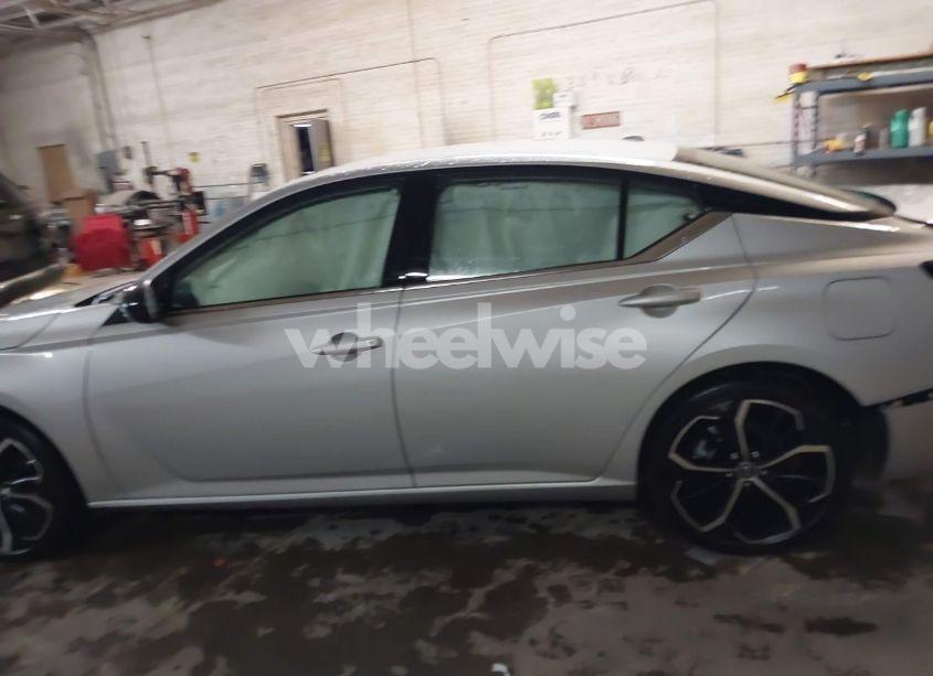 Photo 13 of 2024 Nissan Altima SR FWD (VIN 1N4BL4CV9RN389709)