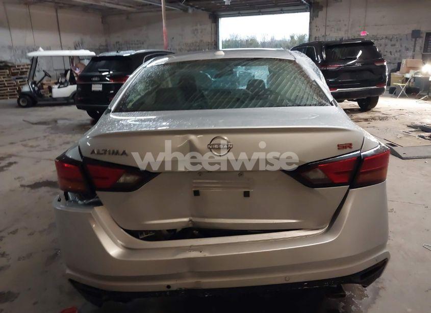 Photo 15 of 2024 Nissan Altima SR FWD (VIN 1N4BL4CV9RN389709)