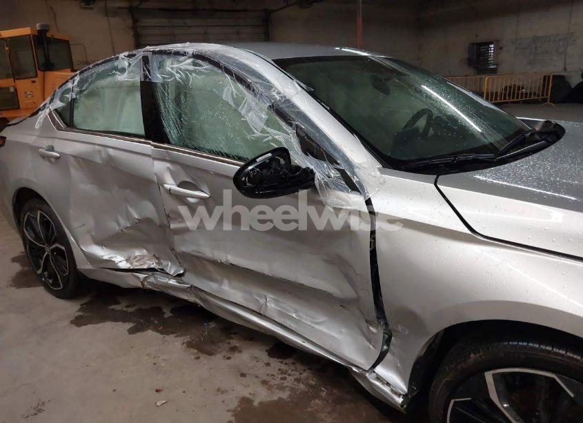 Photo 6 of 2024 Nissan Altima SR FWD (VIN 1N4BL4CV9RN389709)