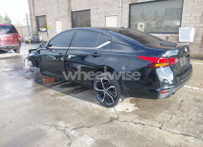 Photo 3 of 2024 Nissan Altima SR FWD (VIN 1N4BL4CV9RN396868)