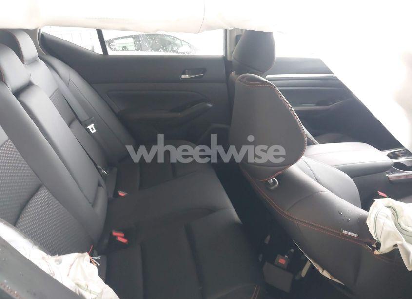 Photo 8 of 2024 Nissan Altima SR FWD (VIN 1N4BL4CV9RN401938)