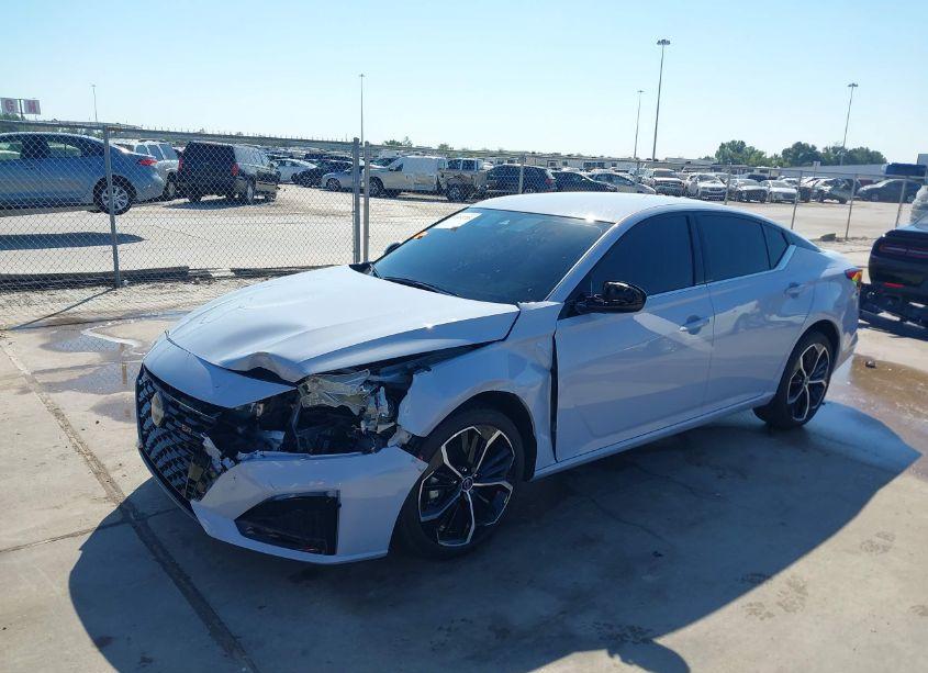 Photo 2 of 2024 Nissan Altima SR FWD (VIN 1N4BL4CV9RN427262)