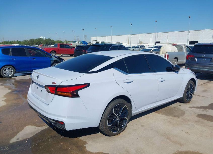 Photo 4 of 2024 Nissan Altima SR FWD (VIN 1N4BL4CV9RN427262)