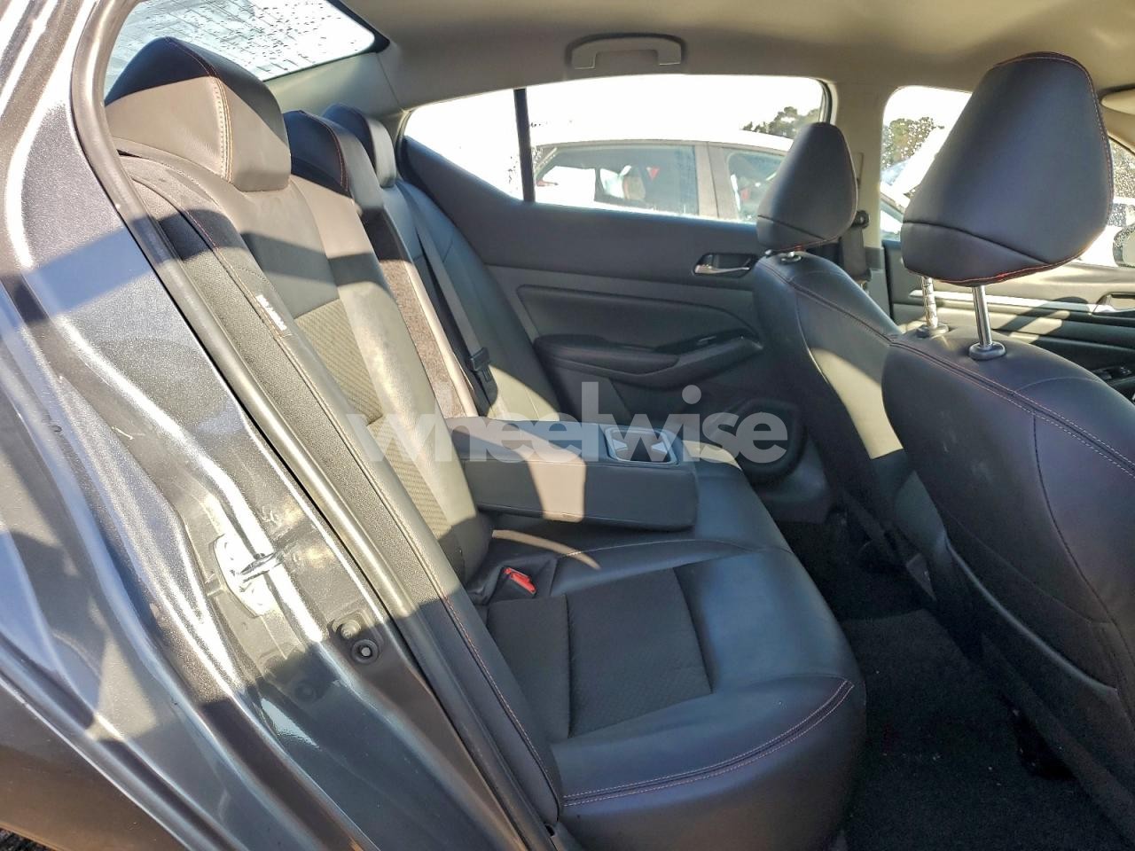 Photo 10 of 2025 NISSAN ALTIMA SR (VIN 1N4BL4CV9SN315969)