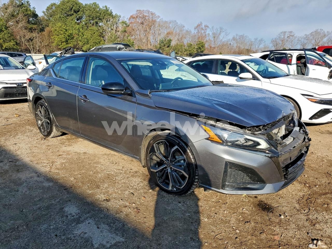 Photo 4 of 2025 NISSAN ALTIMA SR (VIN 1N4BL4CV9SN315969)