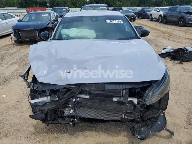 Photo 2 of 2025 NISSAN ALTIMA SR N/A (VIN 1N4BL4CV9SN331430)