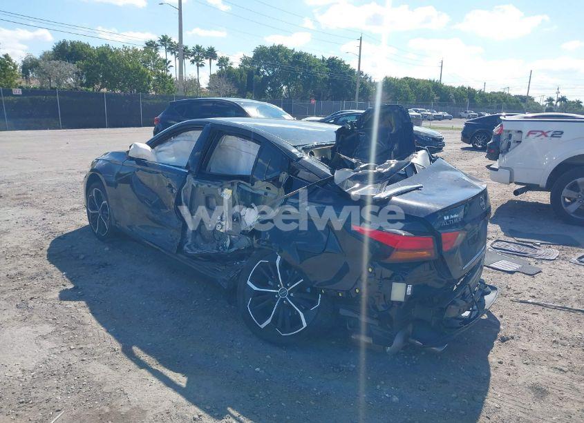 Photo 3 of 2025 Nissan Altima SR FWD (VIN 1N4BL4CV9SN334831)